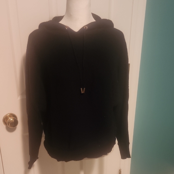 Chelsea & Theodore Sweaters - Chelsea & Theodore Women's Black Hooded Sweater